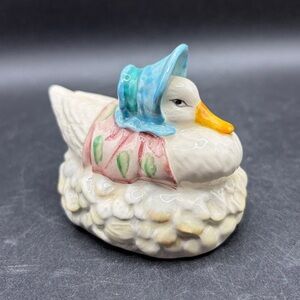 Beatrix Potter Jemima Puddleduck Made a Feather Nest Vintage Ceramic Figurine